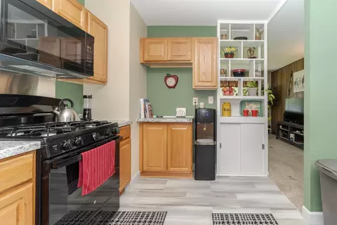 Kitchen - 2 Norwood Dr, Normal, IL 61761 photo 3 of 5
