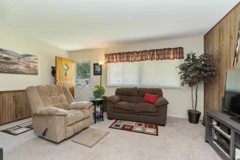 Living - 2 Norwood Dr, Normal, IL 61761 photo 3 of 3