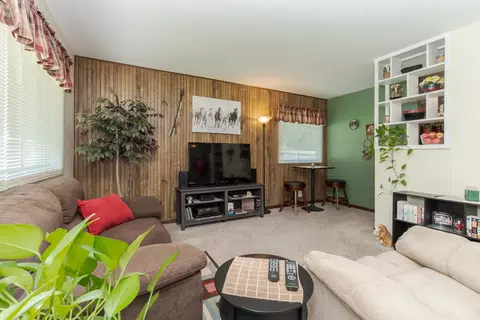 Living - 2 Norwood Dr, Normal, IL 61761 photo 1 of 3