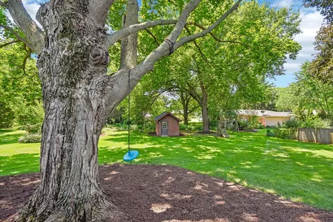 213 E Willow St, Elburn, IL 60119 photo 28