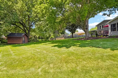 213 E Willow St, Elburn, IL 60119 photo 31