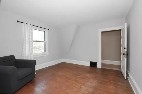 Bedroom - 633 Lillie St, Elgin, IL 60120 photo 3 of 6