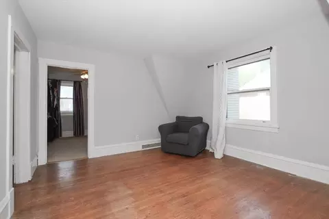 Bedroom - 633 Lillie St, Elgin, IL 60120 photo 4 of 6