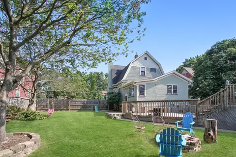 Exterior - 633 Lillie St, Elgin, IL 60120 photo 4 of 5