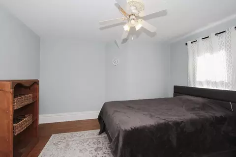 Bedroom - 633 Lillie St, Elgin, IL 60120 photo 2 of 6