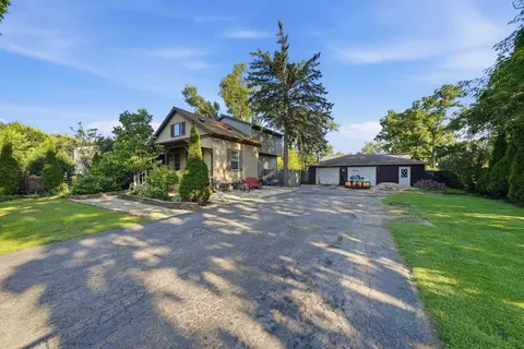 2007 34th St, Zion, IL 60099