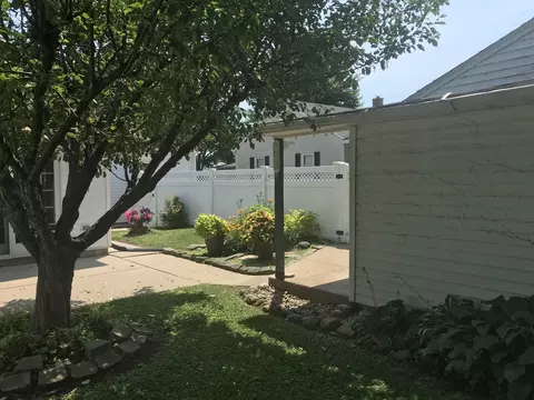 1714 Pike St, Peru, IL 61354 photo 23