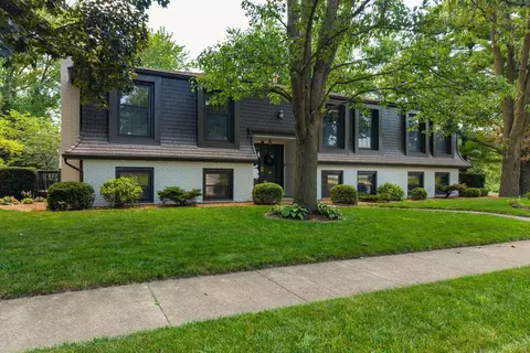 1023 Barton Dr, Normal, IL 61761 photo 10