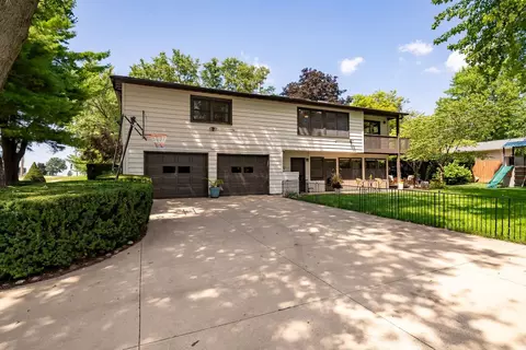 1023 Barton Dr, Normal, IL 61761 photo 9