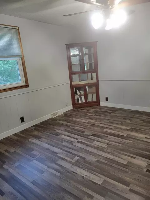2805 S Marshall Ave, Mattoon, IL 61938 photo 7