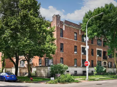1202 W Waveland Ave #2, Chicago, IL 60613