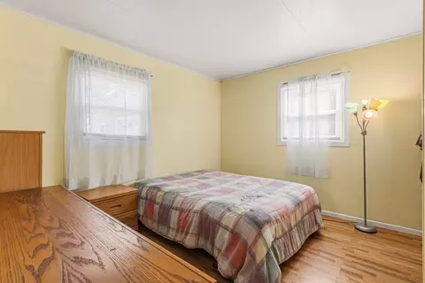 Bedroom - 1406 Glendale Dr, Champaign, IL 61821 photo 3 of 4