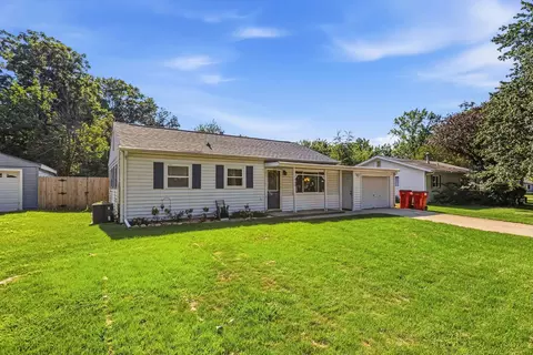 Exterior - 1406 Glendale Dr, Champaign, IL 61821 photo 1 of 9