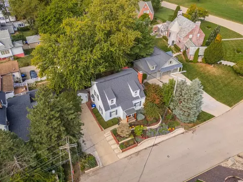 View/Area - 304 Perrin Ave, Bloomington, IL 61701 photo 1 of 7