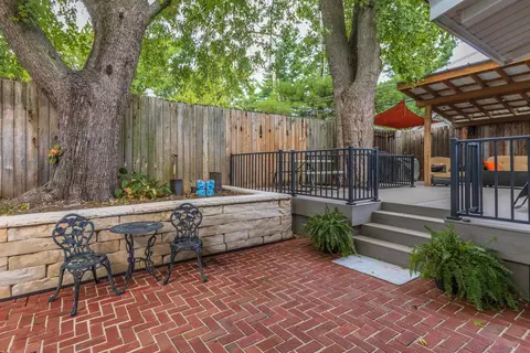 Exterior - 304 Perrin Ave, Bloomington, IL 61701 photo 5 of 13