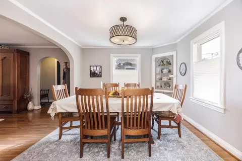 Dining - 304 Perrin Ave, Bloomington, IL 61701 photo 3 of 3