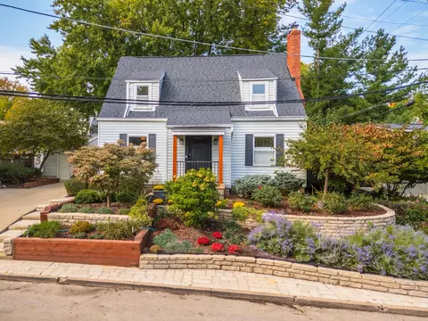 Exterior - 304 Perrin Ave, Bloomington, IL 61701 photo 2 of 13