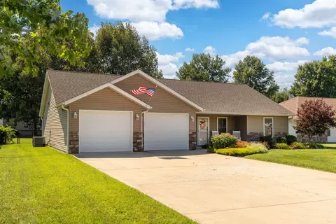 1404 Dew Drop Dr, Marion, IL 62959 photo 3