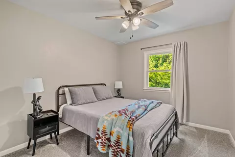 Bedroom - 3224 11th St, Moline, IL 61265 photo 5 of 6