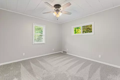 Bedroom - 3224 11th St, Moline, IL 61265 photo 3 of 6