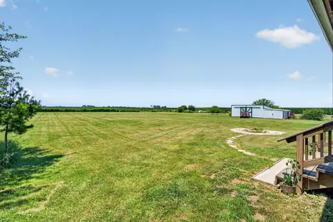 Exterior - 1334 S 16000w Rd, Reddick, IL 60961 photo 4 of 17