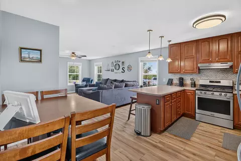 Kitchen - 1334 S 16000w Rd, Reddick, IL 60961 photo 4 of 8