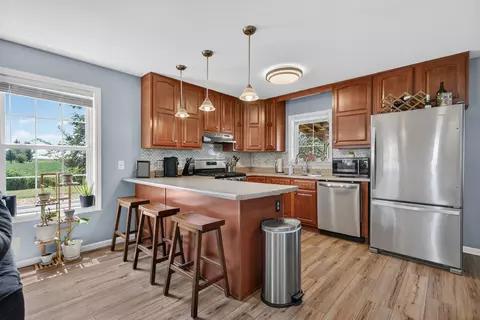 Kitchen - 1334 S 16000w Rd, Reddick, IL 60961 photo 2 of 8