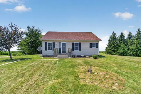 Exterior - 1334 S 16000w Rd, Reddick, IL 60961 photo 2 of 17
