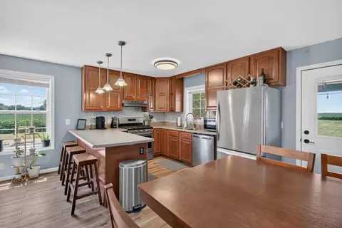 Kitchen - 1334 S 16000w Rd, Reddick, IL 60961 photo 3 of 8