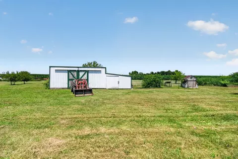 Exterior - 1334 S 16000w Rd, Reddick, IL 60961 photo 14 of 17