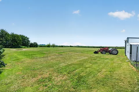 Exterior - 1334 S 16000w Rd, Reddick, IL 60961 photo 15 of 17