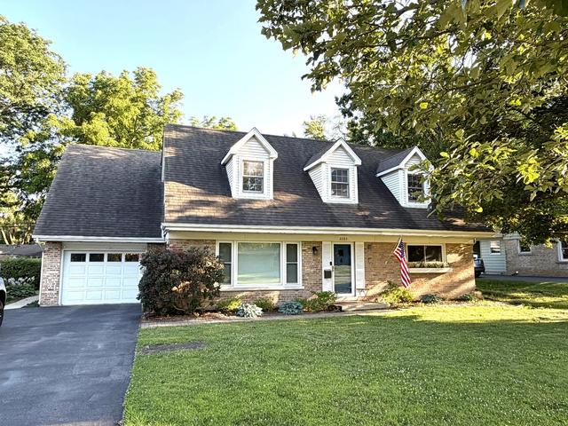 2283 Bellevue Pl, Northbrook, IL 60062