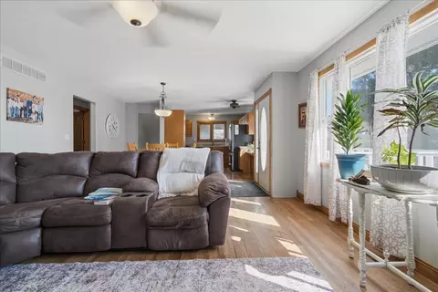 Entry Way - 7302 Old Peoria Rd, Danvers, IL 61732 photo 3 of 4