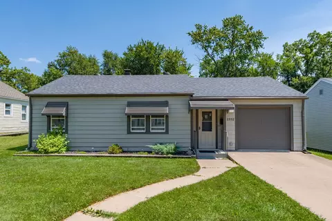 2332 48th St, Moline, IL 61265 photo 1