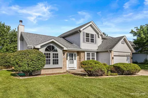 380 Regency Ct, Aurora, IL 60504 photo 2