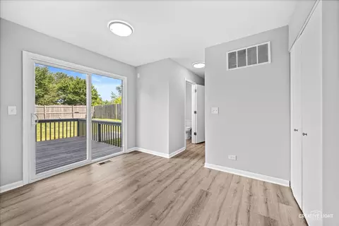 380 Regency Ct, Aurora, IL 60504 photo 17