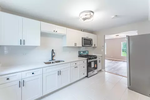 1076 E Maple St, Kankakee, IL 60901 photo 20