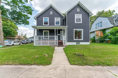 1076 E Maple St, Kankakee, IL 60901 photo 2