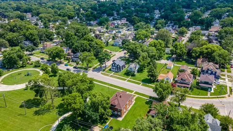1076 E Maple St, Kankakee, IL 60901 photo 39