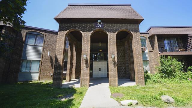 31 Washington Blvd #208, Mundelein, IL 60060