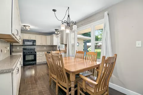 Dining - 922 W Van Meter St, Kankakee, IL 60901 photo 1 of 2