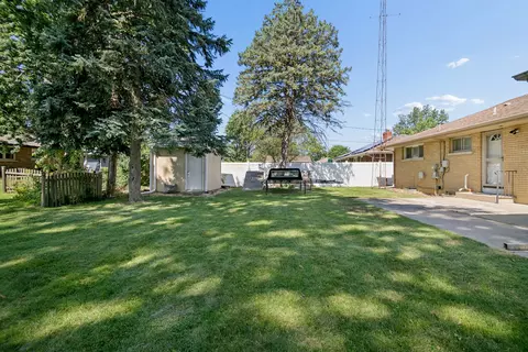 Exterior - 922 W Van Meter St, Kankakee, IL 60901 photo 2 of 2