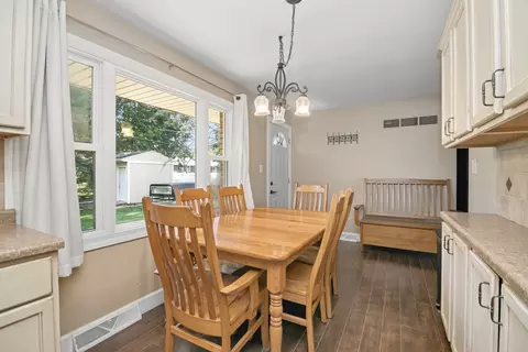 Dining - 922 W Van Meter St, Kankakee, IL 60901 photo 2 of 2