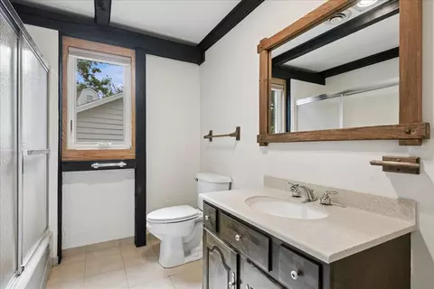 Bath - 6205 Katmai Trl, Mchenry, IL 60050 photo 5 of 5