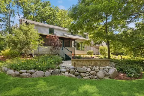 Exterior - 6205 Katmai Trl, Mchenry, IL 60050 photo 4 of 9