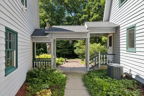 Exterior - 6205 Katmai Trl, Mchenry, IL 60050 photo 3 of 9
