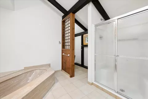 Bath - 6205 Katmai Trl, Mchenry, IL 60050 photo 3 of 5
