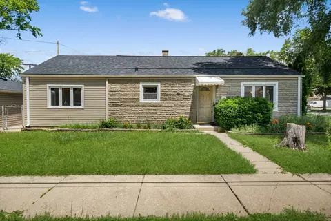 Exterior - 1446 Everett Ave, Des Plaines, IL 60018 photo 1 of 8