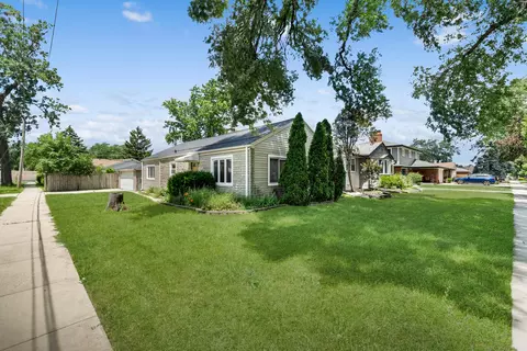 Exterior - 1446 Everett Ave, Des Plaines, IL 60018 photo 5 of 8