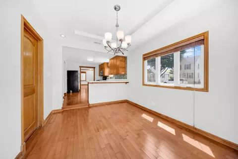 Dining - 1446 Everett Ave, Des Plaines, IL 60018 photo 1 of 1